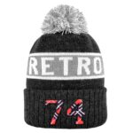 Hockey-pipo omalla logolla