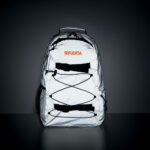 Heijastava-reppu-omalla-painatuksella