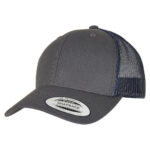 Yupoong-trucker-omalla-logolla