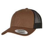 Yupoong-trucker-omalla-logolla