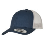 Yupoong-trucker-omalla-logolla