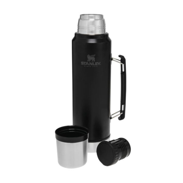 Stanley termospullo omalla logolla painettuna