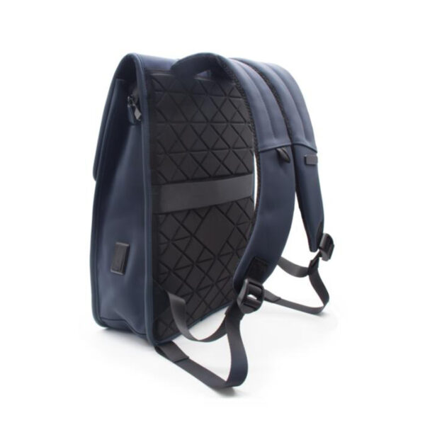 SCX.design MagPack kierrätetty reppu omalla logolla