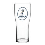 Akvila olutlasi omalla logolla