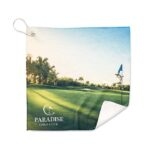 Golfpyyhe omalla kuosilla ja logolla