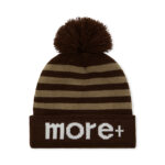 custom-made-akryyli-tupsu-pipo-omalla-toteutuksella