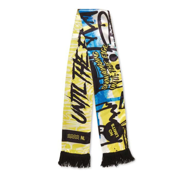 custom-made-satiini-fanihuivi-omalla-toteutuksella